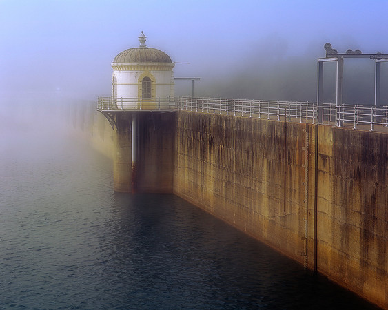 Mundaring Weir in Fog